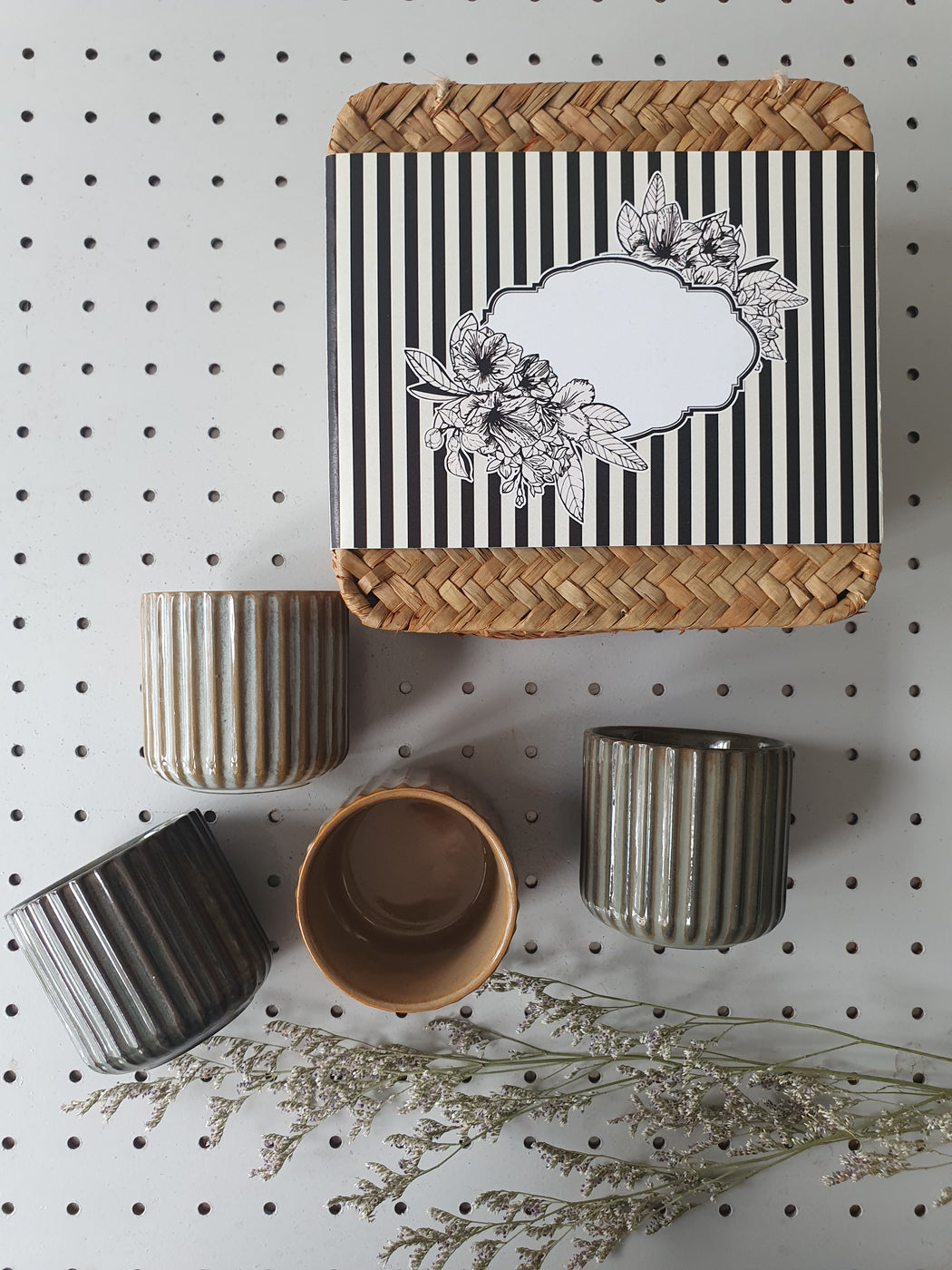 Ceramic Mug Set