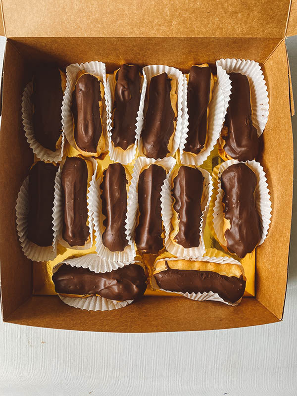 Mini Chocolate Eclair